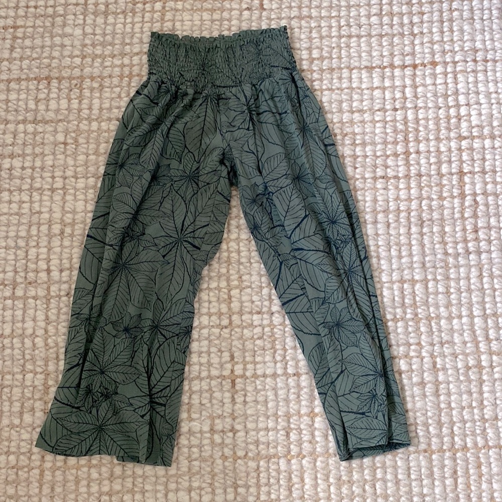 Kate Quinn Gaucho pants palm leaf size XS